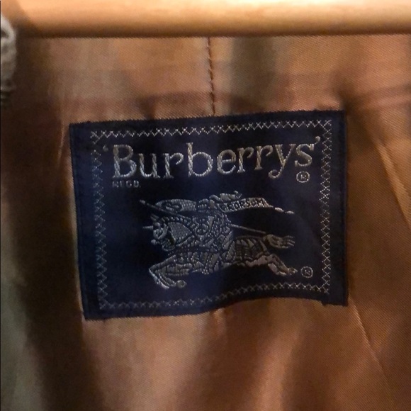 Vintage Burberry trench coat - Picture 2 of 6